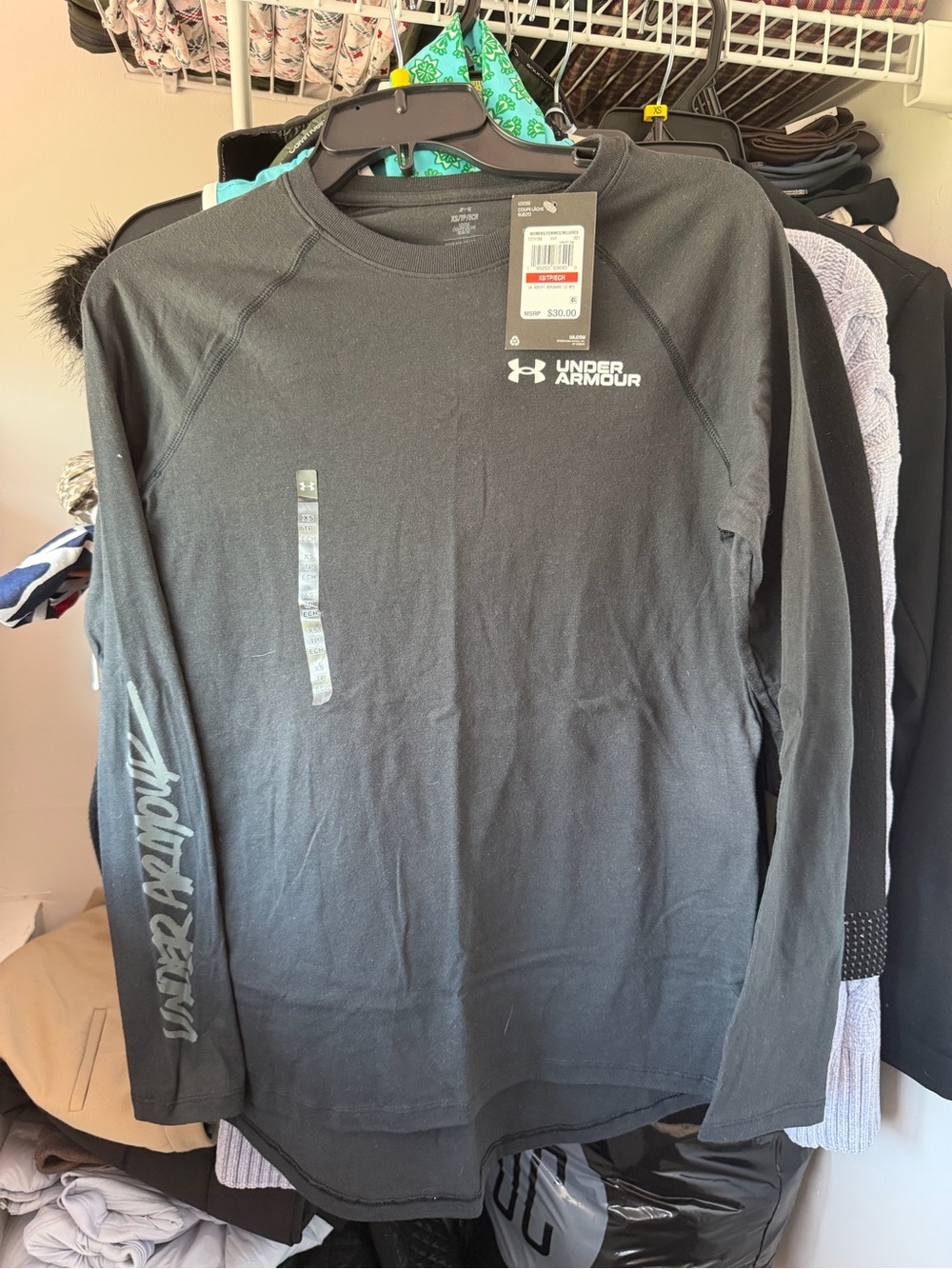 Under Armour Long-Sleeve black shirt women’s XS NWT UA logo